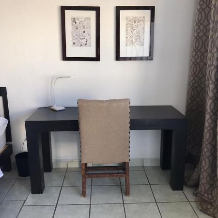 Appartement The Next Door Black And White Studio In Cabo à Cabo San Lucas Extérieur photo